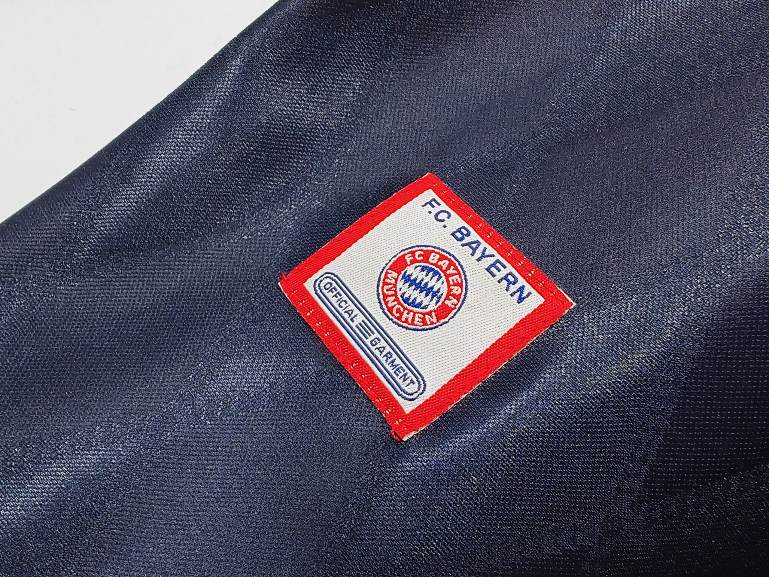 fc bayern münchen 1995/96 manica lunga retro fc bayern münchen 1995/96 manica lunga retro